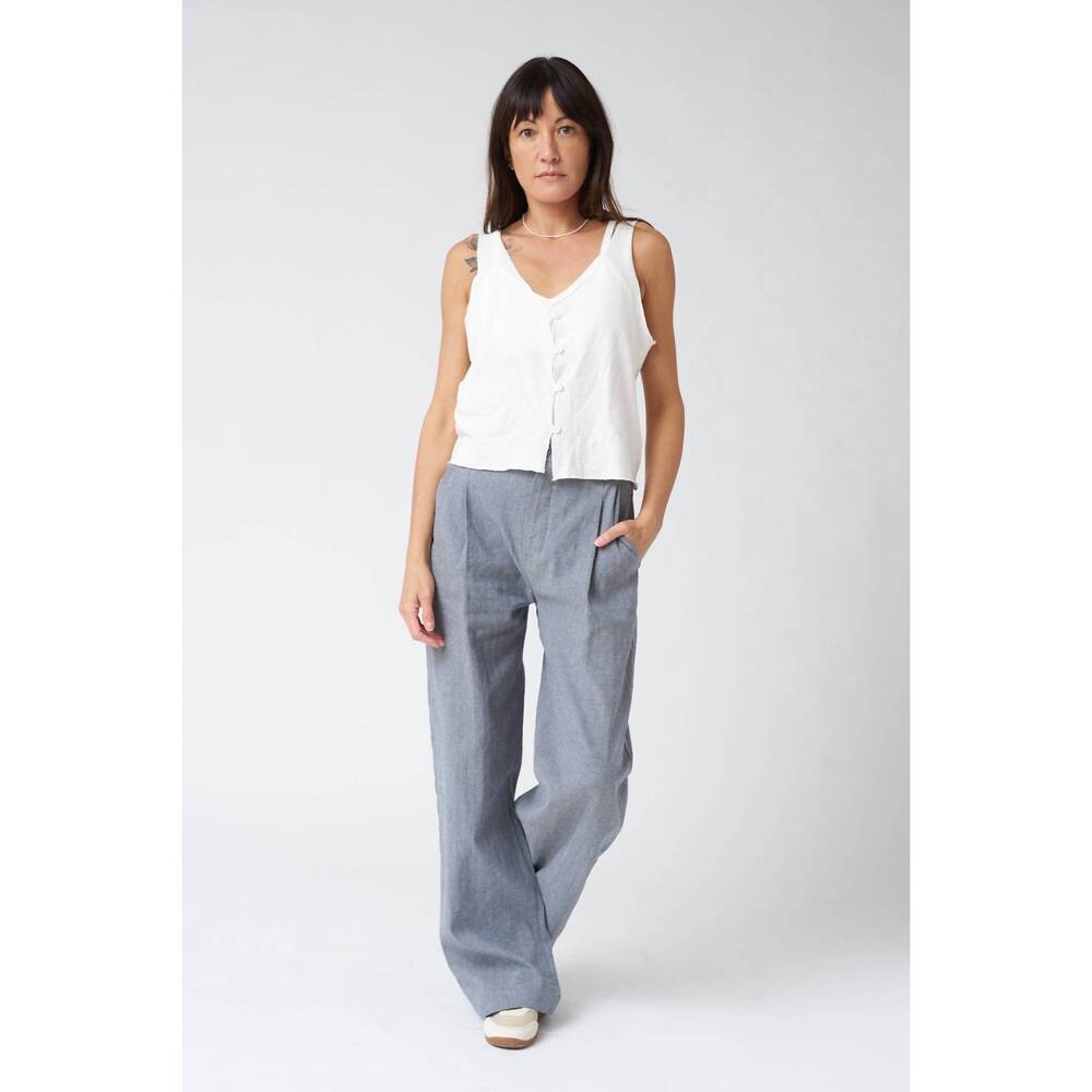 NEW MAISON HOTEL marino peter pants in dark blues